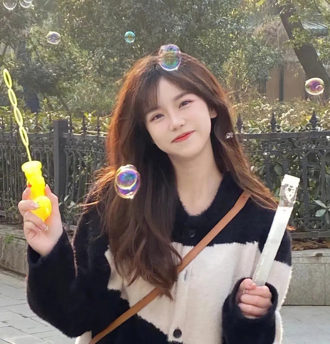 布劳涅森林的女人们